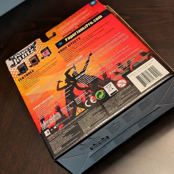 O2 PAPER JAMZ PRO SERIES Microphone & Effects Amp - Picture 3 of 3